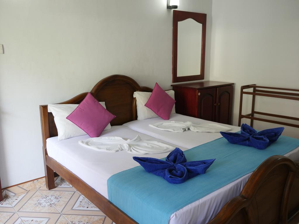 Ocean View Tourist Guest House At Negombo Beach Near The Airport Exterior foto